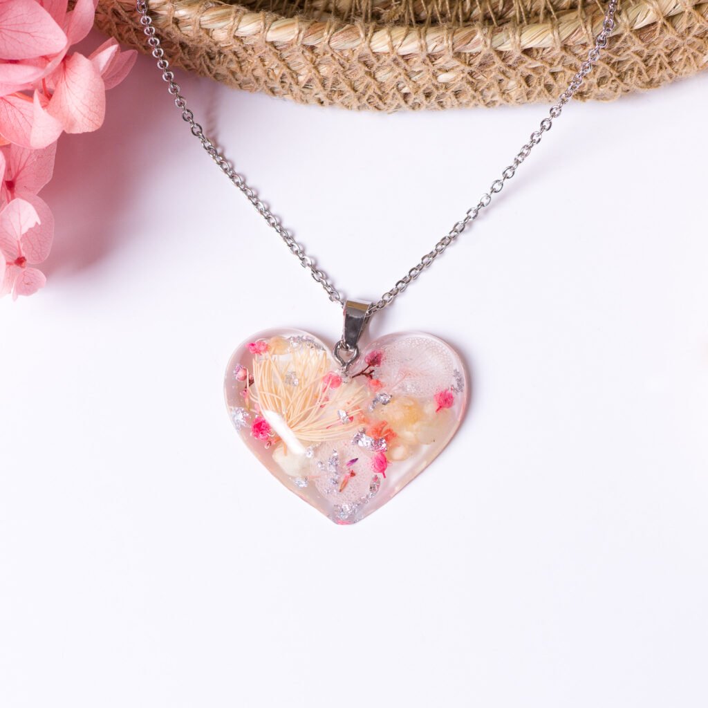 Heart Flowers Necklece