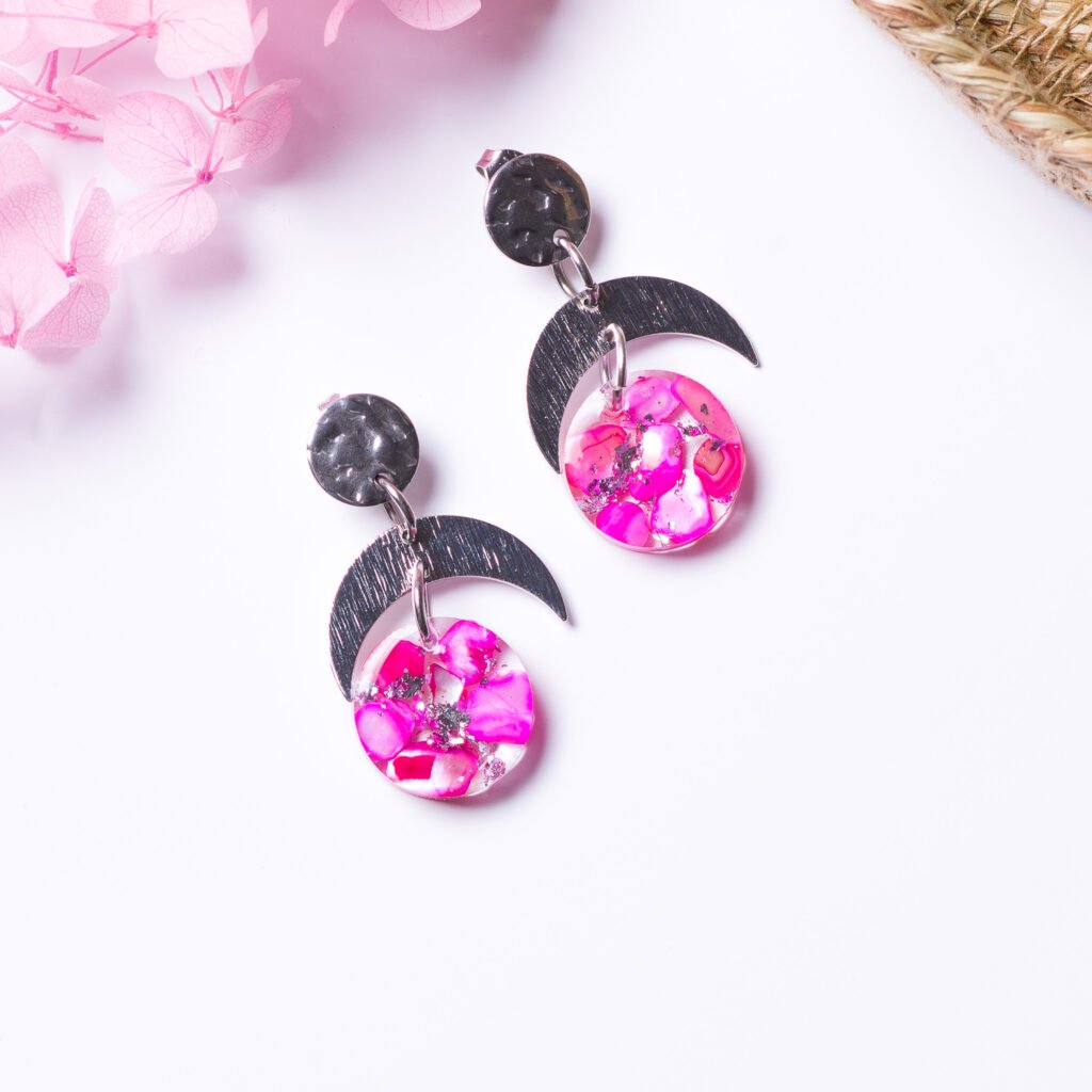 Round Shell Dangling Studs