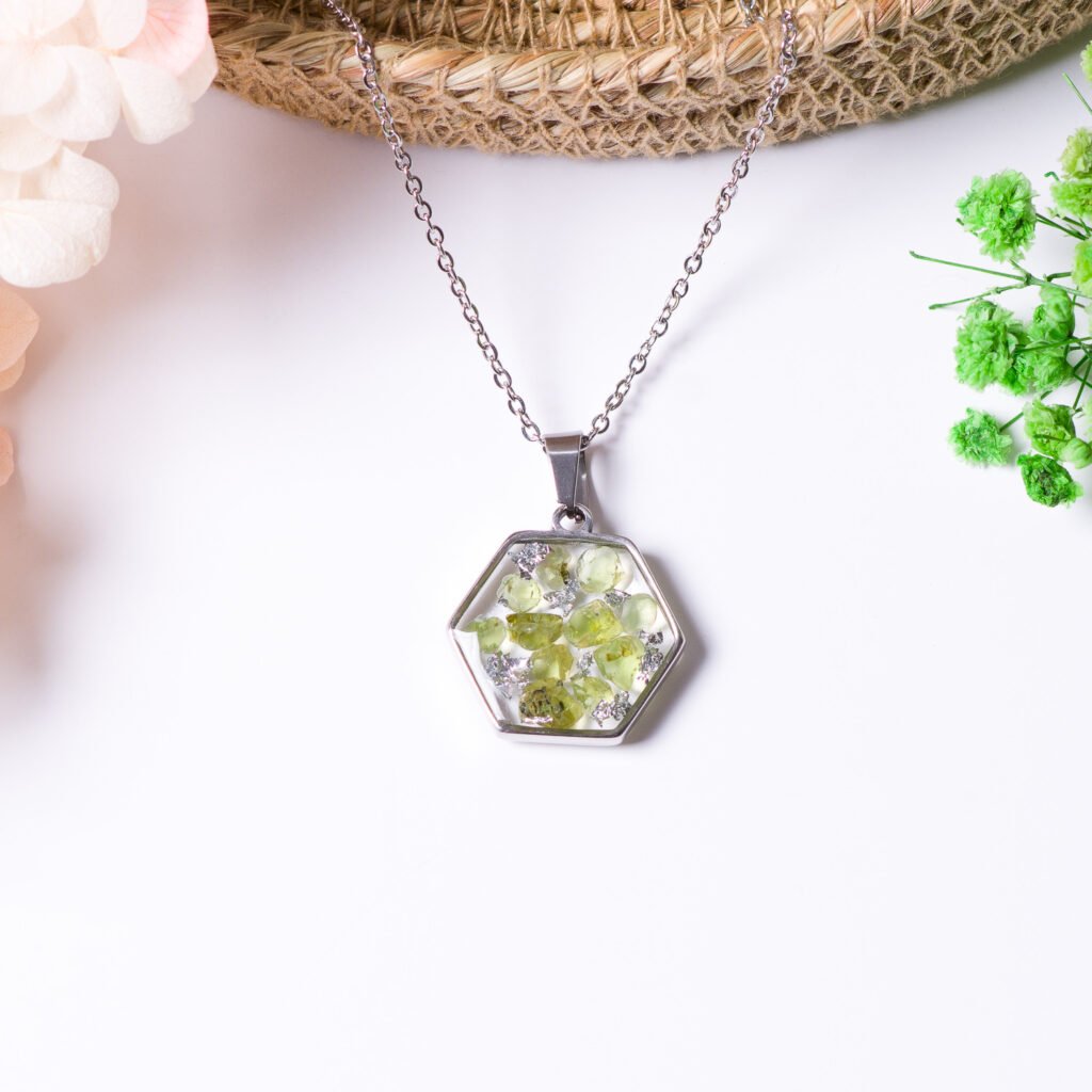 Hexagon Peridot Necklece