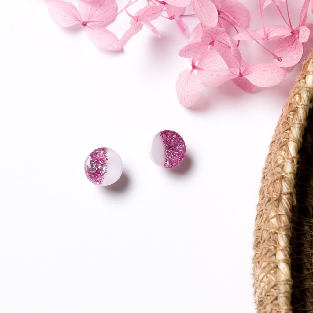 Round Shimmering Studs