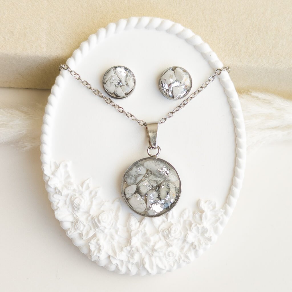 Howlite Elegance – Silver-Tone Jewellery Set