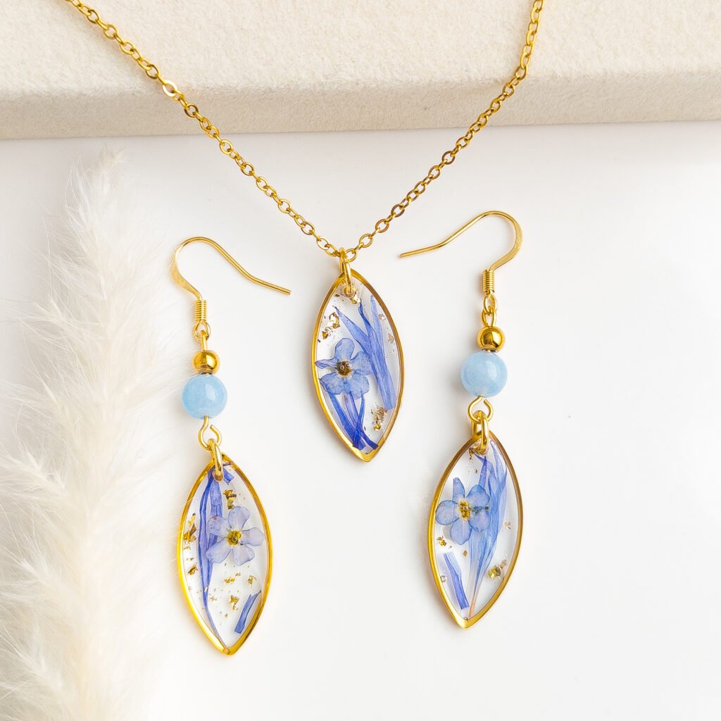 Forget-Me-Not & Cornflower Gold Leaf Aquamarine Set