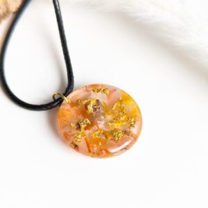 Agate and Gold Flake Pendant Necklace