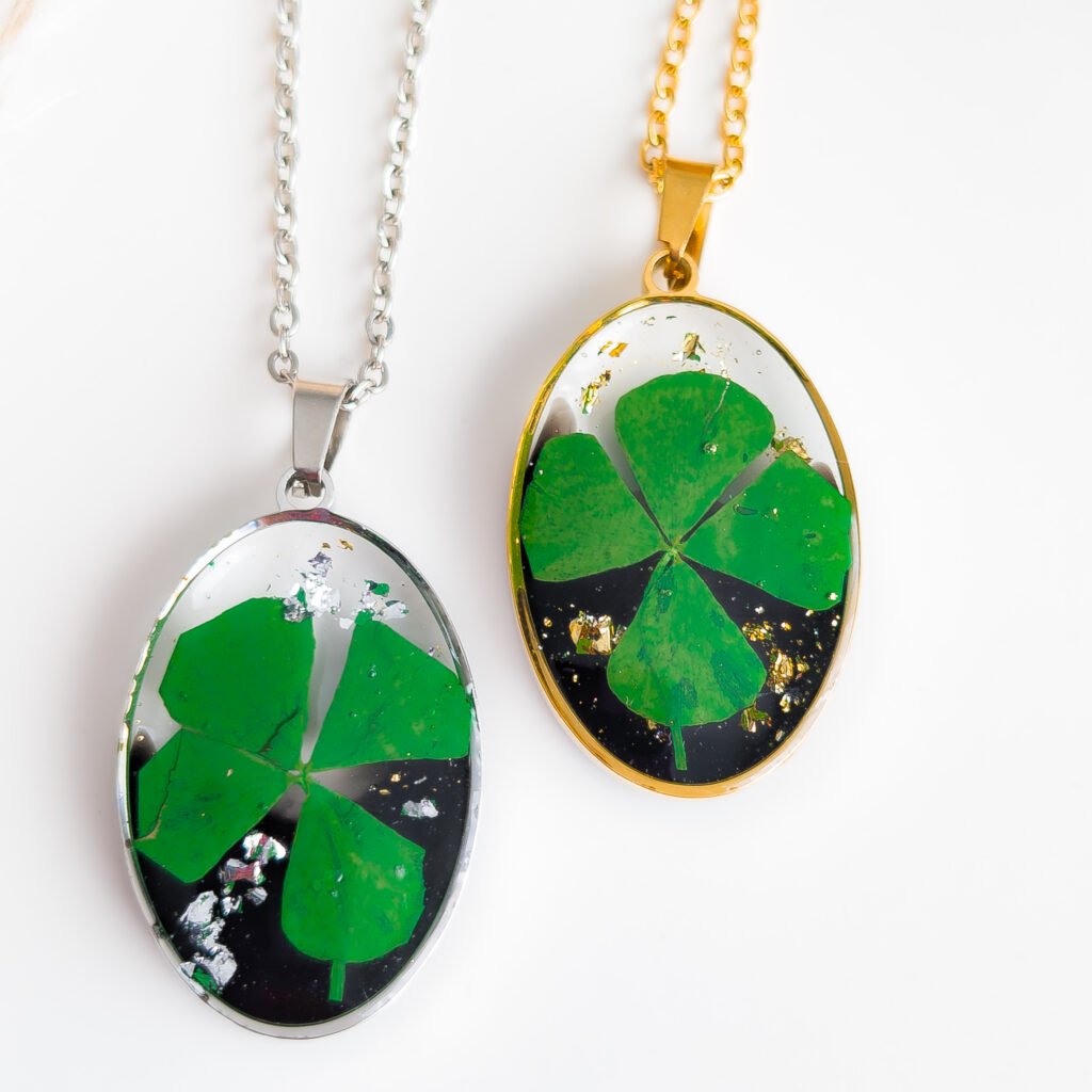 Four-Leaf Clover Gold/Silver Resin Necklace