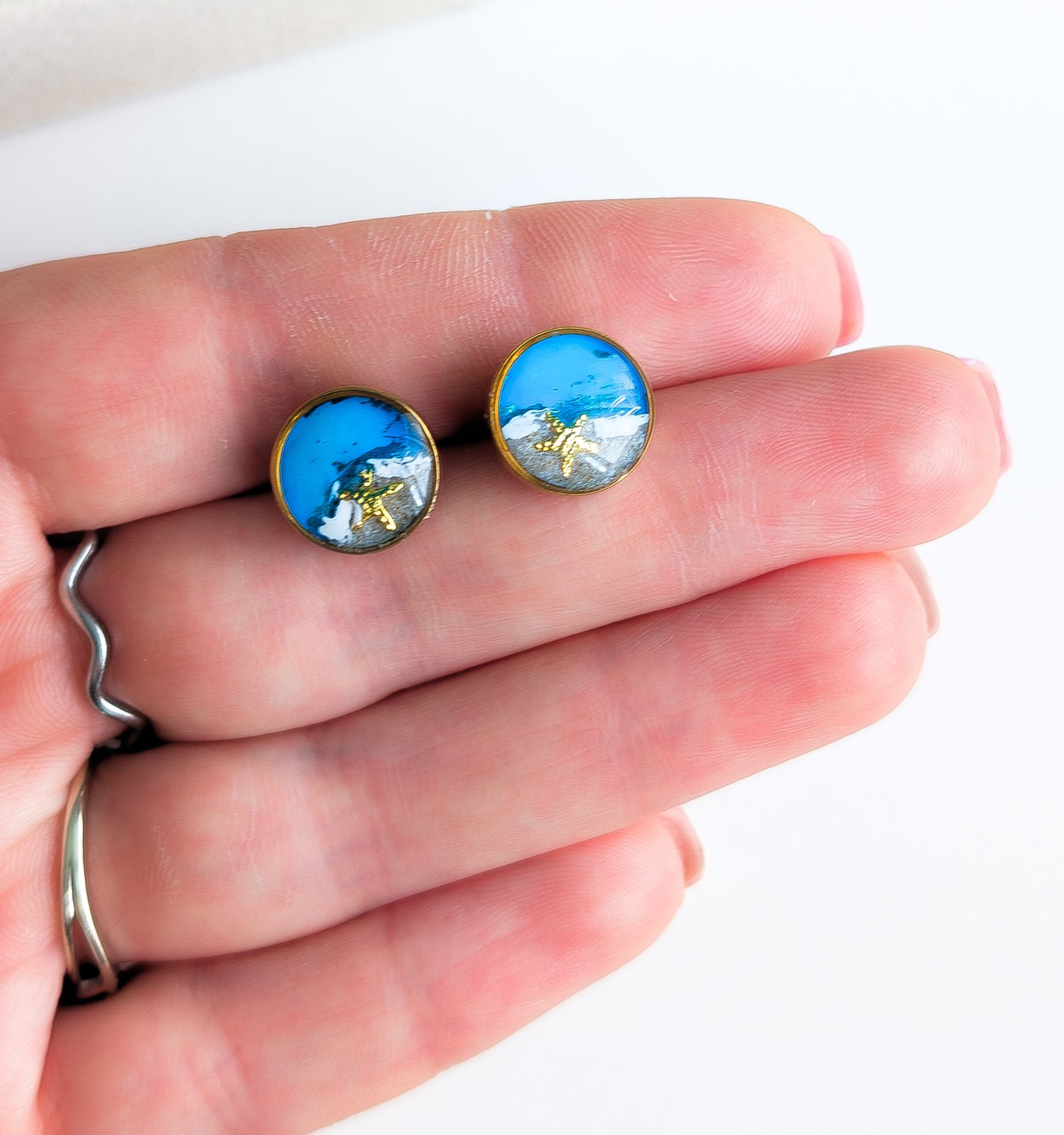 Seaside Stud Earrings with Shell and Starfish - Image 2