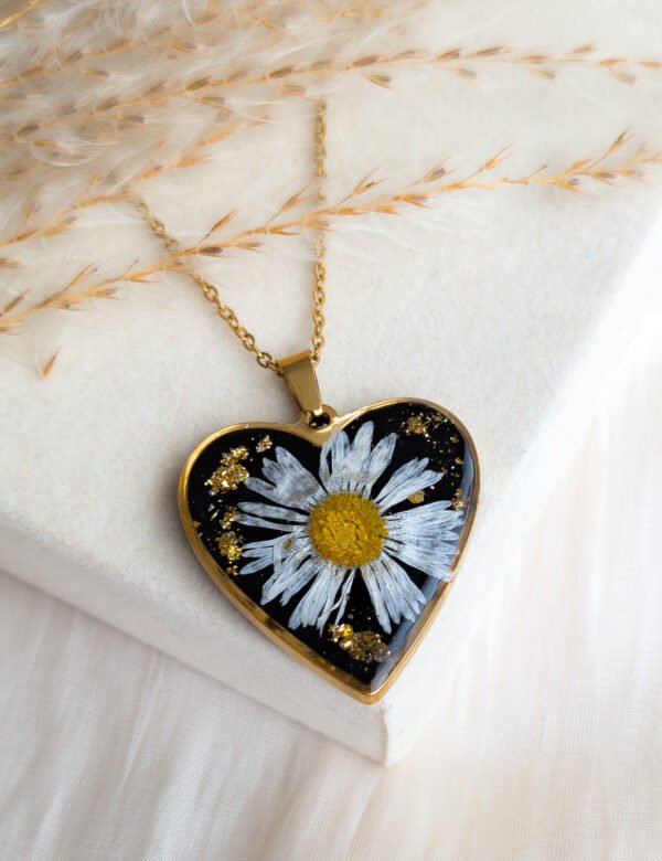Daisy Heart Necklace