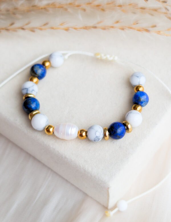 Freshwater Pearl, Howlite & Lapis Lazuli Bracelet