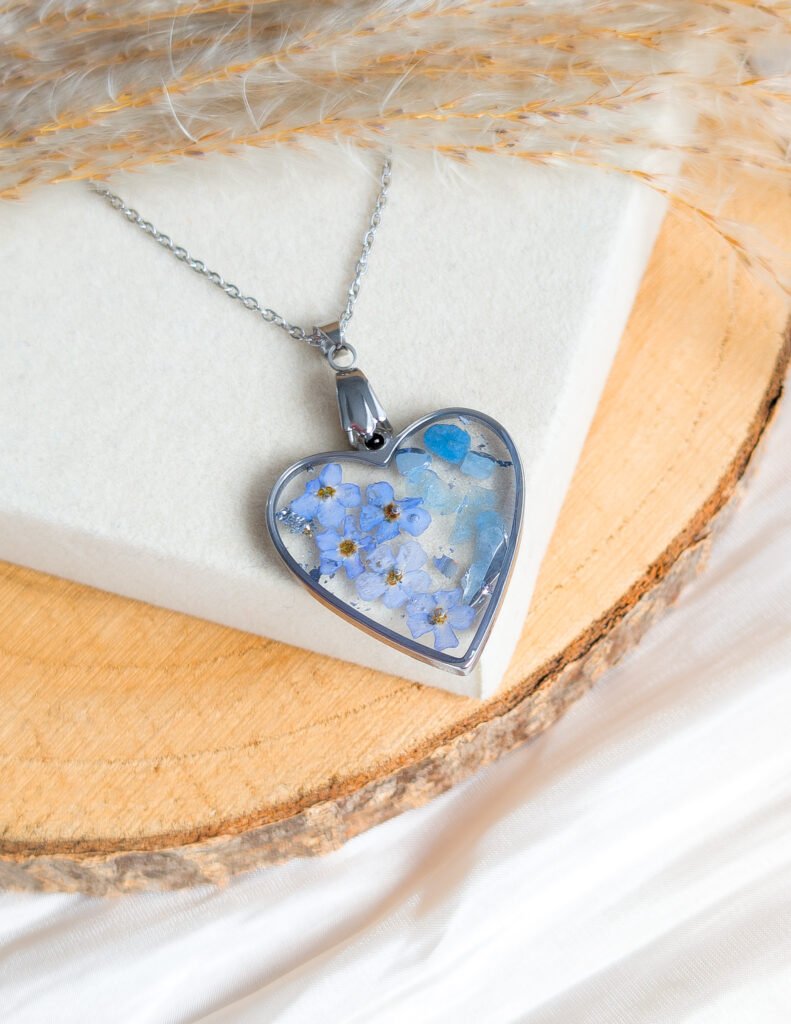 Forget-Me-Nots and Aquamarine Stones Necklace