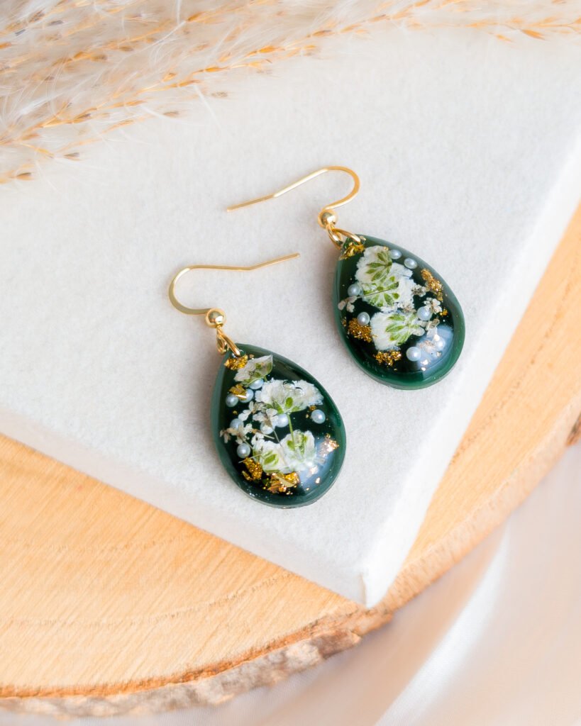 Deep Green White Flower & Pearl Earrings