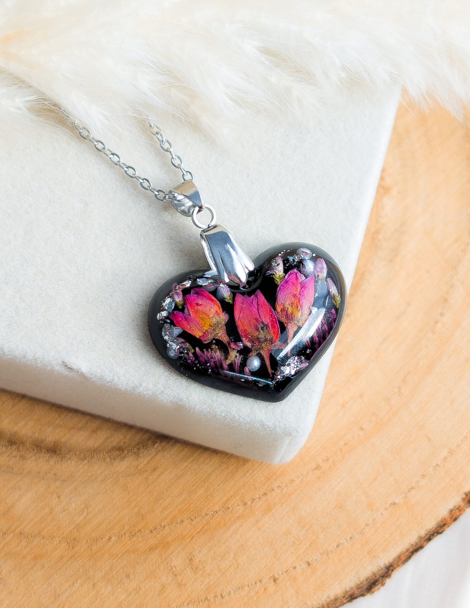 Rose Heart Jewellery Set - Image 3