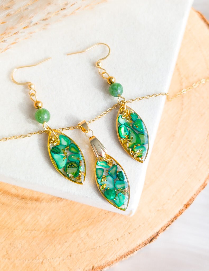 Green Shell & Green Tourmaline Jewellery Set