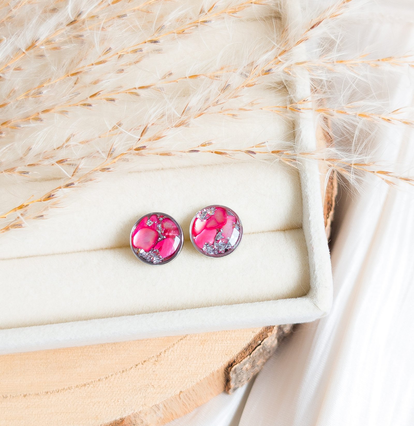 Red Shell Stud Earrings - Image 2