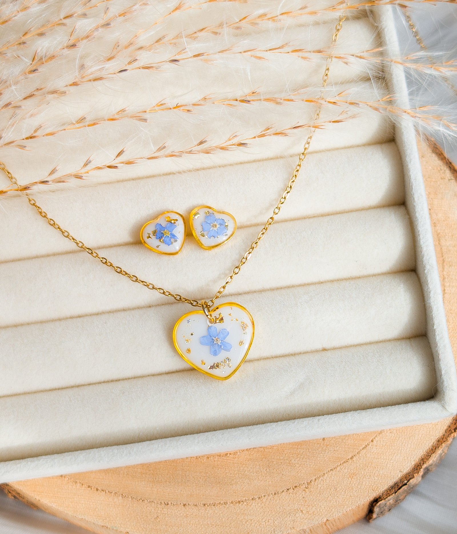 Forget-Me-Not Heart Jewellery Set – Necklace and Stud Earrings - Image 2