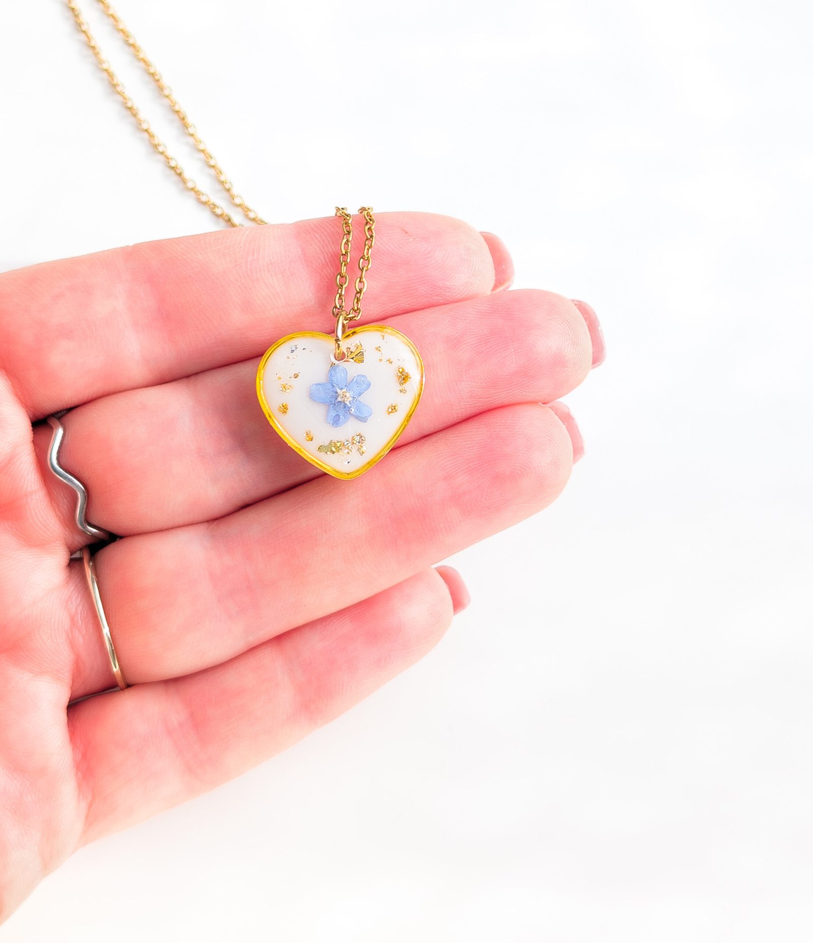 Forget-Me-Not Heart Jewellery Set – Necklace and Stud Earrings - Image 4