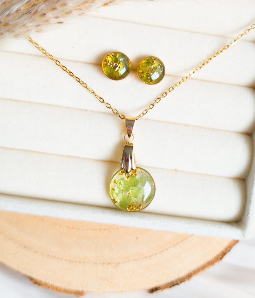 Peridot Jewellery Set – Gold Stainless Steel